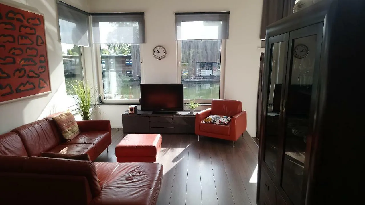 Houseboat Vliegenbos Bed & Breakfast Amsterdam 0*,  Netherlands